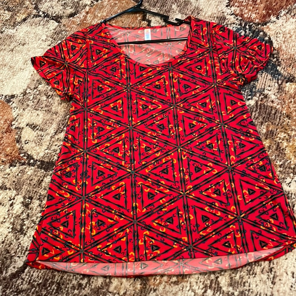 Lularoe classic tee size L